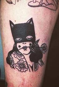 Disegni di tatuaggi di pipistrelli e gatti che non prestano attenzione