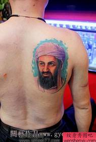 un retrato de espalda de un tatuaje de retrato