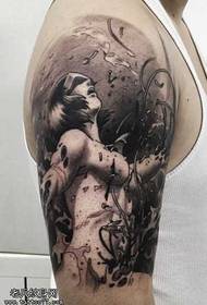 Patró de tatuatge de dona de braç