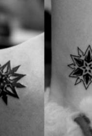 Modello di tatuaggio fantasia stella maschile e femminile