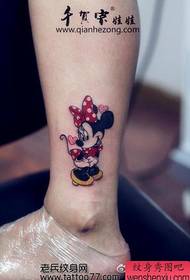 Schoonheid benen schattig mickey mouse tattoo patroon