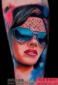 Modèle de tatouage portrait beauté européen et américain de couleur 3D