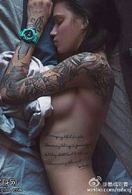 Muoti seksikäs kauneus tatuointi malli