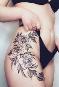 Szexi virág tetoválás - női comb oldalán szexi virág tetoválás