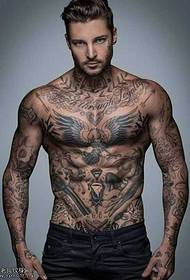 Bryst kjekk mann tatoveringsmønster