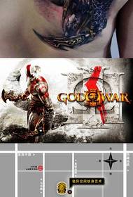 Чоловічий задній домінуючий воїн татуювання візерунок