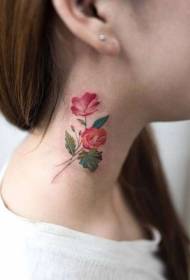 Tattoo pattern- ի ծաղկի թարմ, բայց գունագեղ ծաղիկների դաջվածքների օրինակ