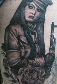 लाल पुलिस महिला टैटू पैटर्न