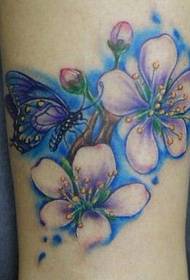 الگوی خال کوبی زنانه: تصویر رنگی تاتو با گل پروانه ای گل تاتو
