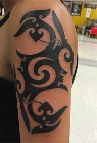 Tetování domorodých totemů, ale tetování kmenových totemů s nízkými klíči