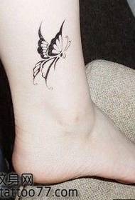 Totem Schmetterling Tattoo Muster dat Meedercher gär