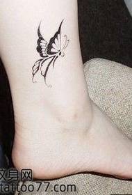Modello di tatuaggio farfalla totem che piace alle ragazze