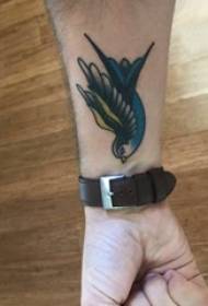 Tatuaggio uccello, ragazzo, polso, uccello, tatuaggio