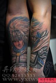 Un bras cool avec un motif de tatouage Zhao Yun Zhao Zilong