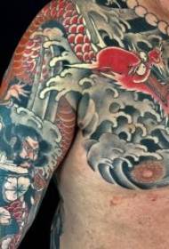 Tattoos Dragon Chongtian Dearaí traidisiúnta le dathanna éagsúla tatúnna