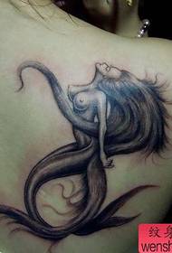 Mapewa a atsikana abwino mermaid tattoo