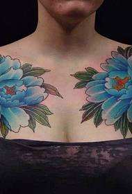 En gruppe af smukke blomster tatoveringsbilleder er elsket