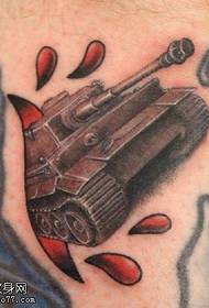 Patró realista realista de tatuatges de cotxes tancs
