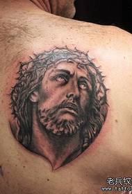 un ritratto di un tatuaggio sulle spalle di Gesù
