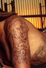 Usano la loro pelle per esprimere i loro tatuaggi d'umore