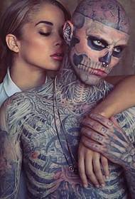Modello di tatuaggio maschile zombie