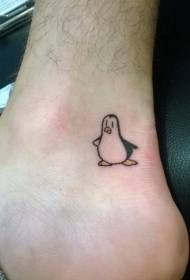 Mannen enkel, een cartoon kleine pinguïn tattoo patroon