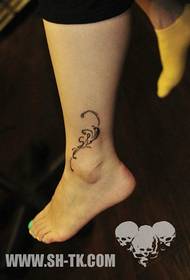 Beauty legs beautiful beautiful color lotus tattoo pattern