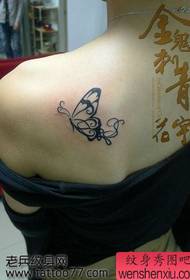 Modello di tatuaggio farfalla totem preferito femminile