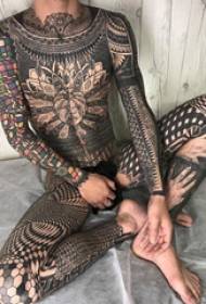 Tatuaj corp complet figurină masculină geometrie completă corp și model tatuaj imagine