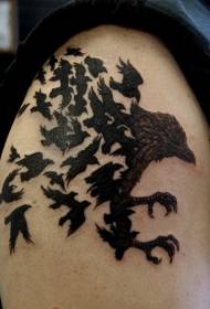 Nagy fekete varjú tetoválás minta