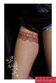 Modèle de tatouage dentelle belle beauté jambes