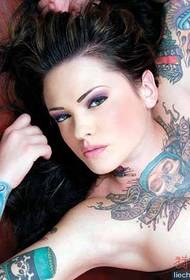 Sexy glamourös Schéinheetsboobs Aarm Schädel Tattoo Biller