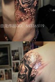 Armen er meget populær, sort og hvid som et tatoveringsmønster