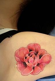 Aroma bellissimo modello di tatuaggio floreale