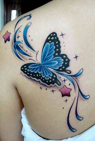 Vlinder-tatoeëring wat meisies liefhet