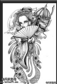 ຮູບແບບ tattoo geisha ສີ ດຳ ແລະສີຂາວແບບດັ້ງເດີມ