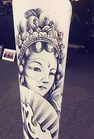 Mtindo wa tattoo ya jadi ya maua ya jadi ya Kichina