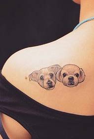 Cucciolo di cane modello del tatuaggio in diverse parti