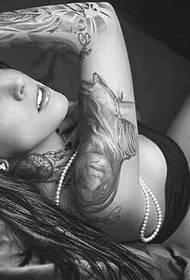 Disegni di tatuaggi per donne europee e americane