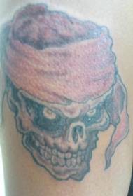 Татуировка Пиратский флаг на плече