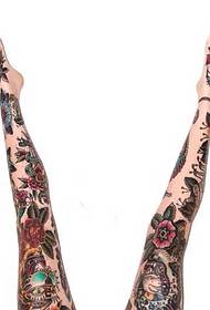 Gambar fashion tato totem untuk gadis-gadis terbuka
