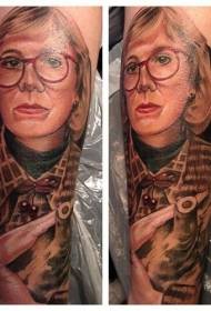 腕ビンテージブロンドの女性の肖像画のタトゥーパターン