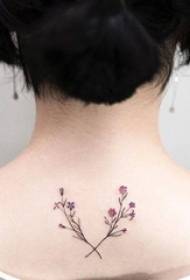 Γυναικεία δεξιότητες ζωγραφικής στο λαιμό, τέχνη, μικρά φρέσκα λουλούδια, εικόνες τατουάζ