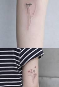 Dozenaka neskentzako tatuaje minimalista literario freskoak