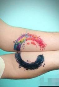 Egy sor színes akvarell fröccsenése a művészet és a kis friss tetoválás minták