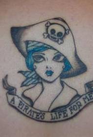 АРМ црна облека со пиратска капа жена тетоважа шема