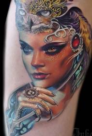 Koloretako emakumearen tatuaje irudia estilo tradizional modernoaren sorbalda
