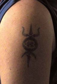 الگوی خال کوبی بازوی نماد جنگجو سیاه