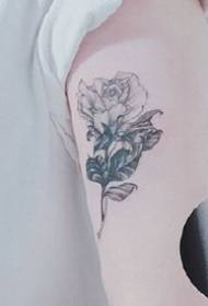 18 desain tato sing sederhana lan seger kanggo bocah wadon cilik