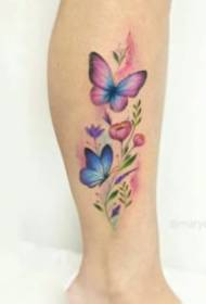 18 piccole immagini di tatuaggi con fiori freschi per ragazze
